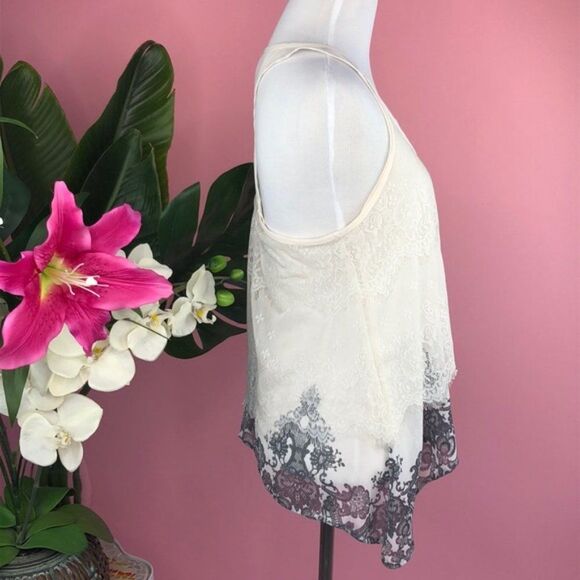 Dolled Up by Fang Cream White Gray Layered Lace Tank Top - Picture 4 of 8
